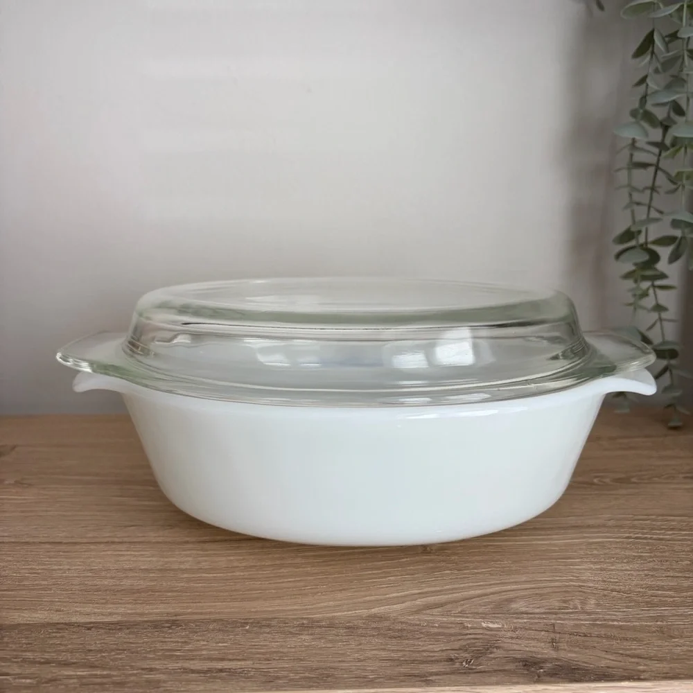 Vintage Anchor Hocking Fire King Milk Glass 1.5qt Casserole With Lid Cornflower